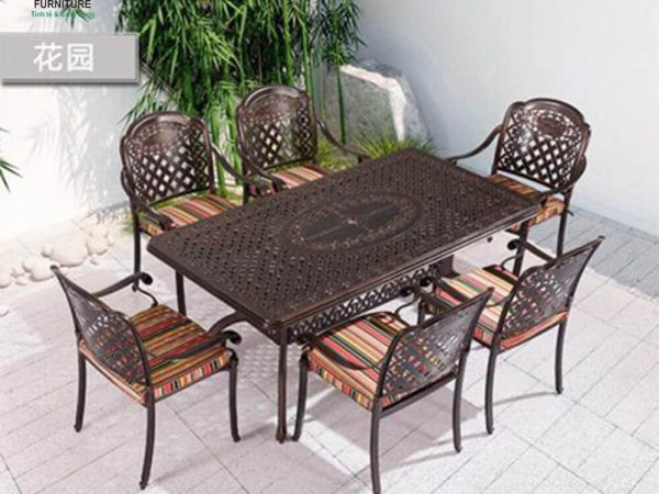 bộ bàn ghế sân vườn nhôm đúc TPHCM