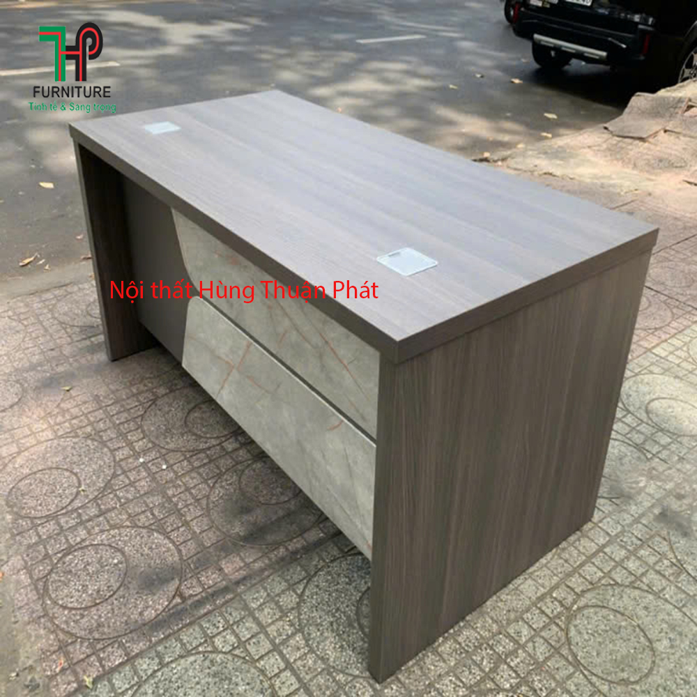 Bàn nhân viên cao cấp