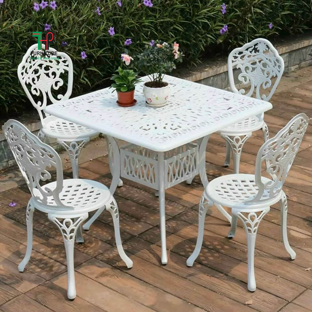 Bàn ghế nhôm đúc nhập khẩu